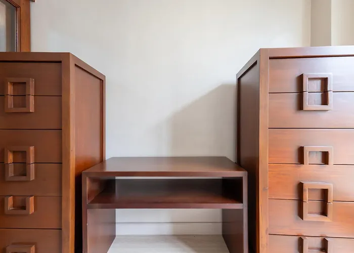 Apartment 2br Forbeswood Heights In Bgc Near St Lukes Manila