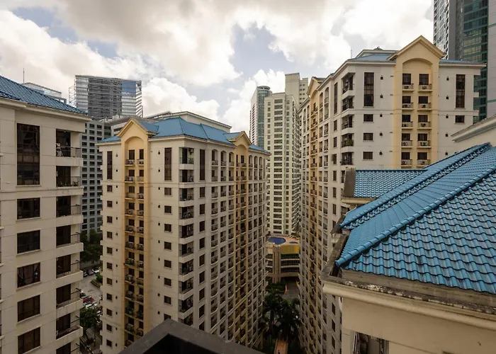 Apartment 2br Forbeswood Heights In Bgc Near St Lukes *