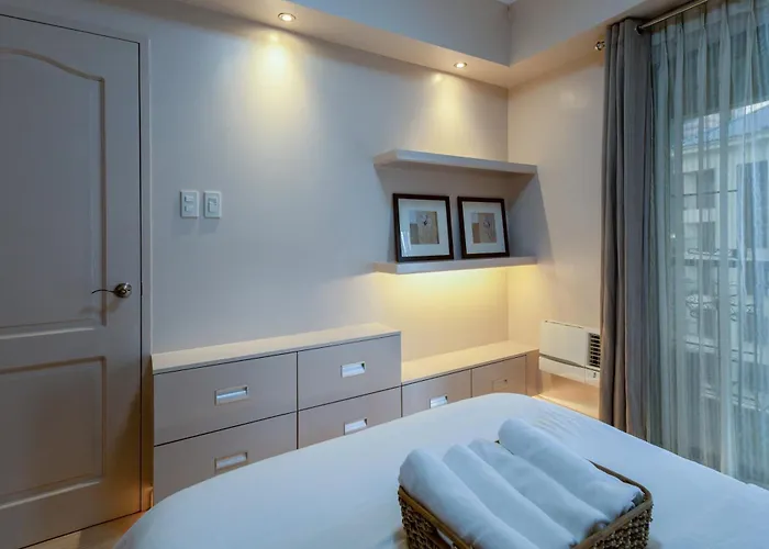 2br Forbeswood Heights In Bgc Near St Lukes Apartment Manila
