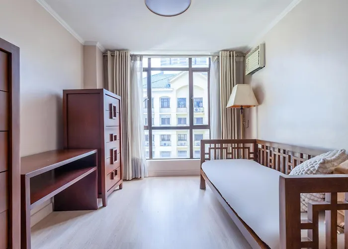 2br Forbeswood Heights In Bgc Near St Lukes